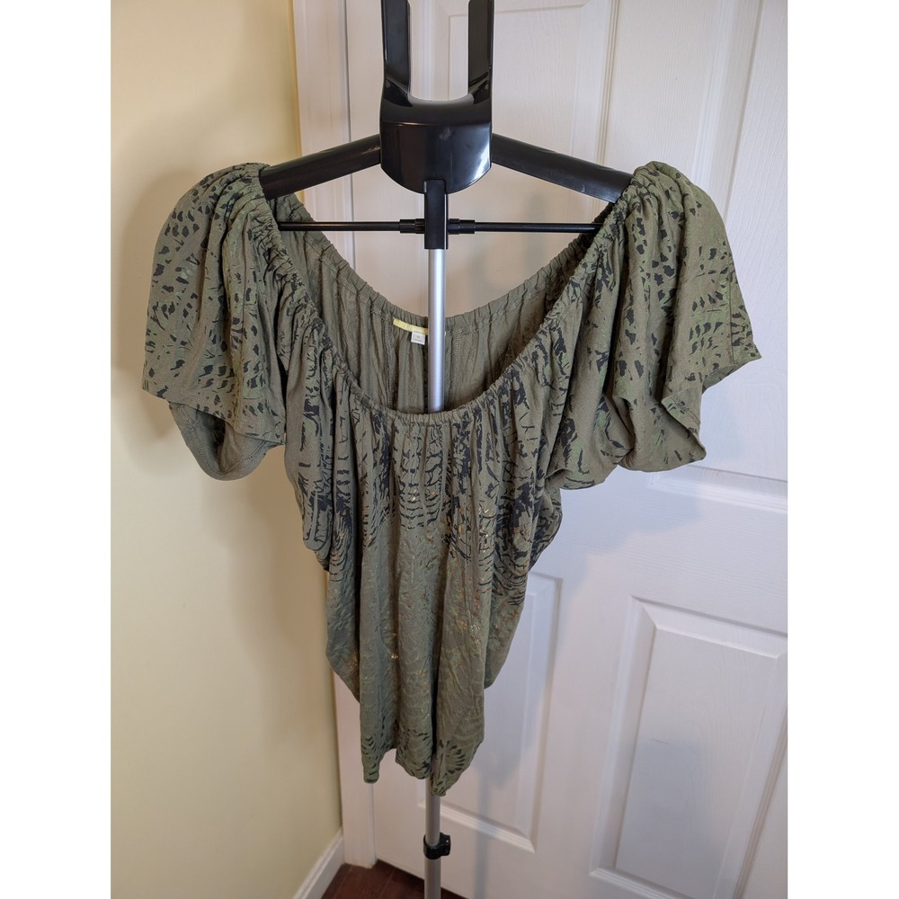 Gianni Bini Top Womens Medium Olive Green Abstract Gold Foil Off Shoulder Cotton